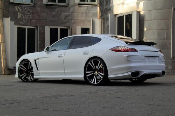 Panamera 4，速度与优雅的完美融合